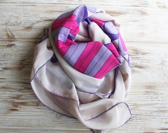 Vintage Gres Paris silk bird scarf / Vtg designer head scarf vintage / Vintage square foulard / Retro lilac pink white scarf