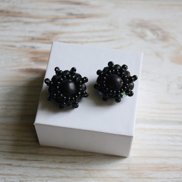 Vintage black cluster clip on earrings / Antique jewelry women / Vtg beaded 1940s earrings / Retro faceted cluster bead earrings