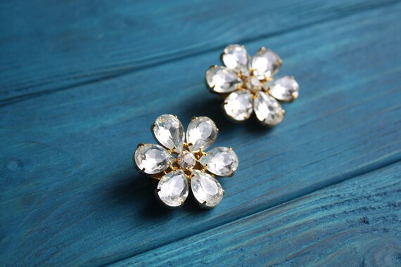 Vintage chunky crystal floral clip on earrings / … - image 5