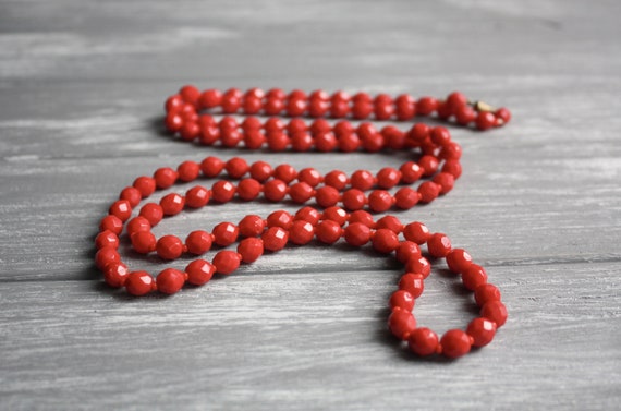 Vintage long red single strand necklace / Retro f… - image 7