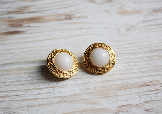 Vintage chunky bridal earrings / Antique white cl… - image 7