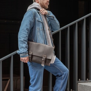 Messenger Bag men, mens Leather Messenger Bag, Leather Messenger bag, Leather bag, Messenger Bag, Laptop Bag, Mens bag, gift for men