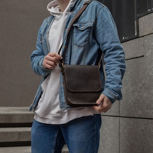 Sac homme en cuir, Sacs à bandoulière homme, Sacs à bandoulière pour homme, Sac messager homme, Petit sac pour homme, Cadeau pour mari, Cadeau pour homme, idée cadeau