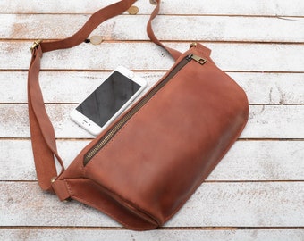 tan leather fanny pack