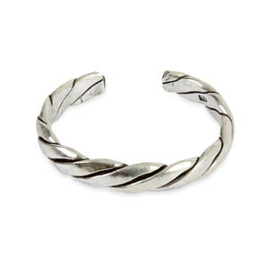 925 solid Sterling Silver Rope Pattern Band Toe Ring