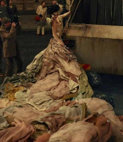 Cruella 2021 /cruella Newspaper Dress 