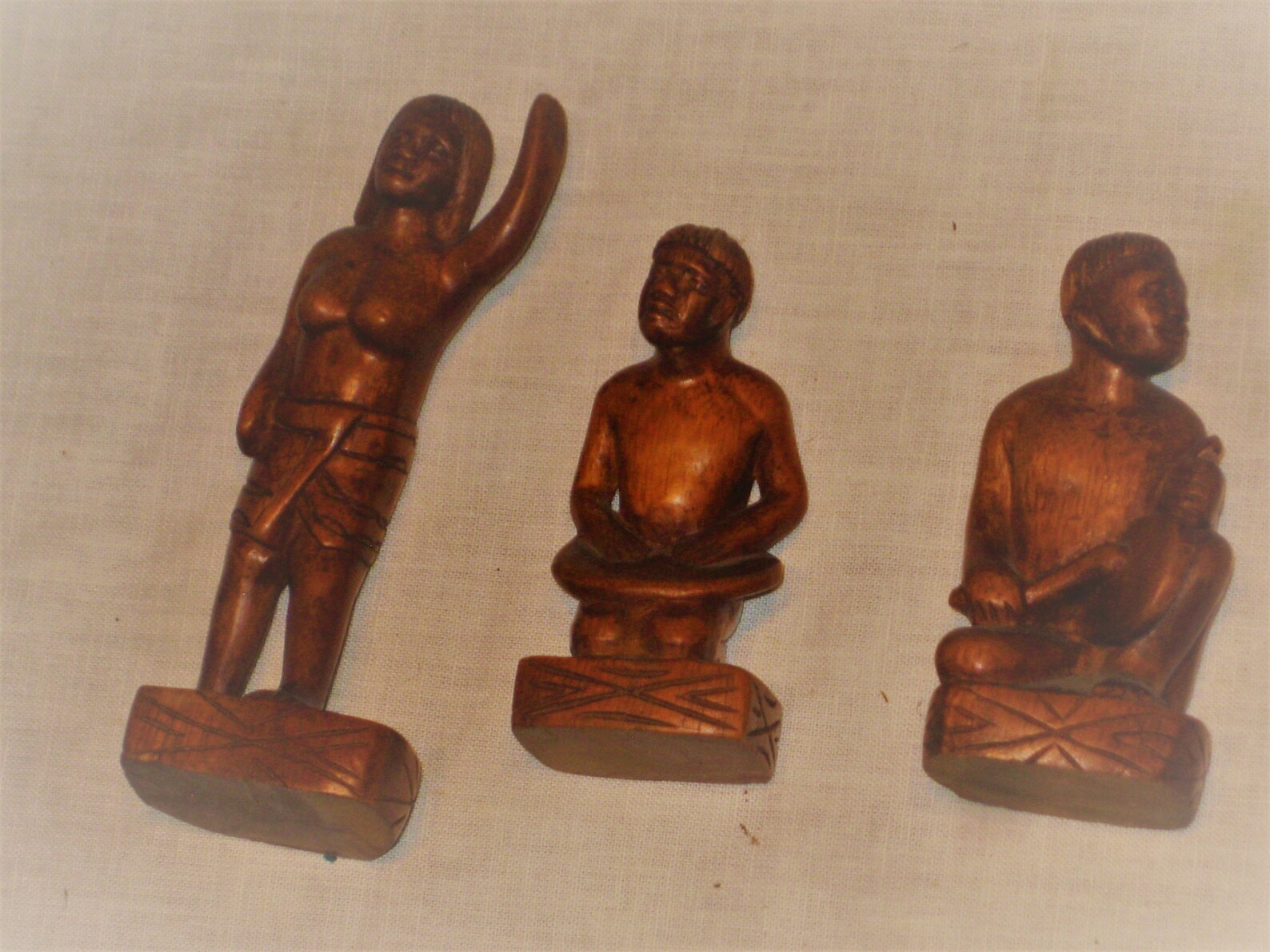 mini tiki statues