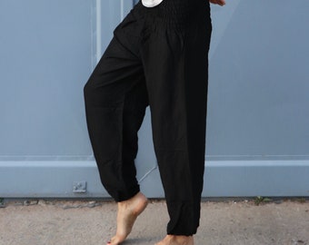 Schwarze Pumphose aus Viskose Damenhose Sommerhose