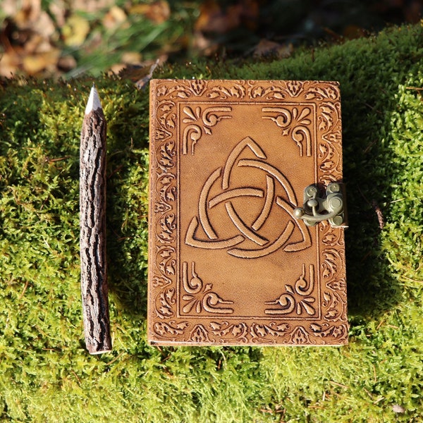 Leather book 12.5 x 17 cm with TRIQUETRA symbol Celtic knot