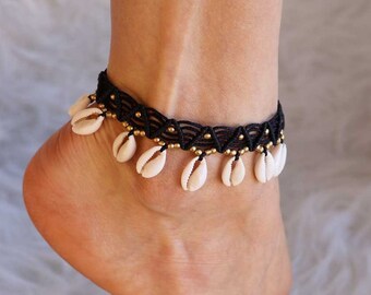 Macrame anklet BLACK with shells