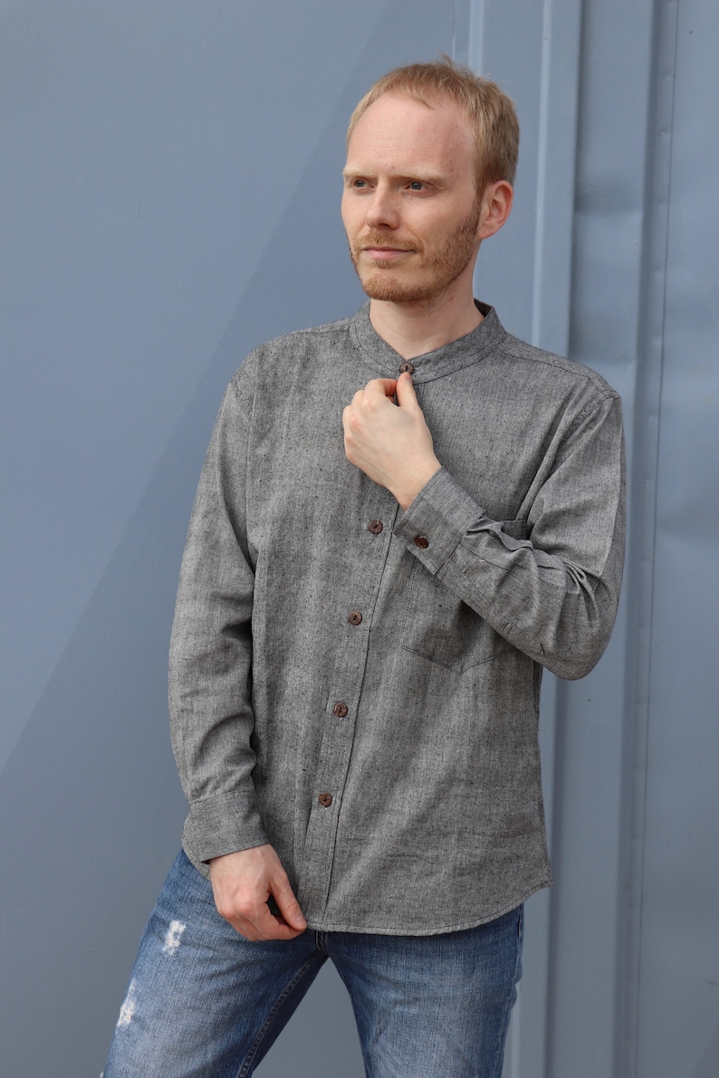 Lightweight men's shirt with cuffs in GRAY image 1