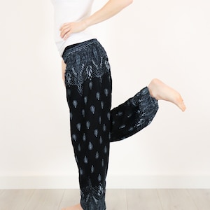 Pumphose ORIENT *Blu scuro* Pantaloni harem da donna in viscosa Pantaloni da yoga