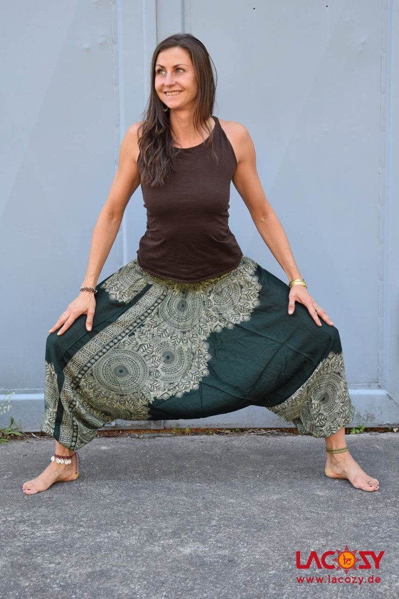 Haremshose Hosenkleid GREEN MANDALA Pluderhose für Damen aus Viskose Dunkelgrün Yogahose Bild 1