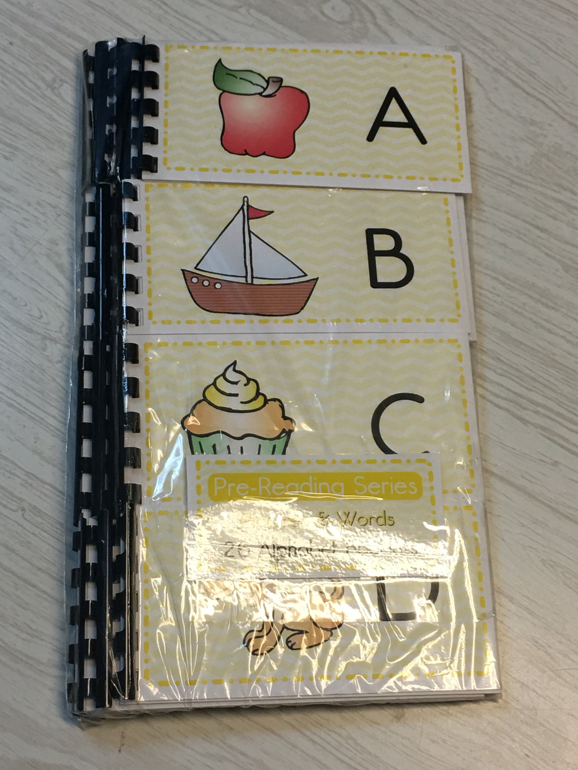 Montessori materials Pre-Reading  Series preschool 26 Alphabet Booklets 