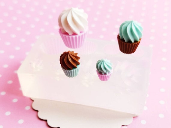 Stampo in silicone per cupcake in miniatura, stampo in argilla polimerica  per cupcake, stampo a spinta flessibile, stampo in miniatura per casa delle  bambole, decodifica Kawaii, stampo in resina -  Italia