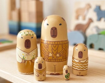 Hand Painted Capybara Family Nesting Dolls – Keepsake Gift, Nursery Decor, Cozy Animal Matryoshka Set, New Parents Gift