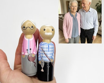 Personalised Grandparents Peg Dolls from Photo, Custom Grandma and Grandpa Figurines, Keepsake Gift for Family, Handmade Wooden Couple Dolls