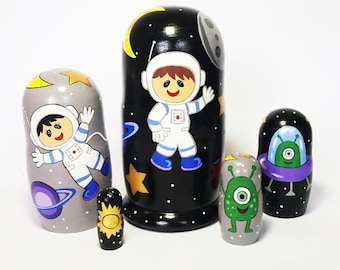 Astronaut Nesting Dolls: Galaxy Space Decor, 5 pcs
