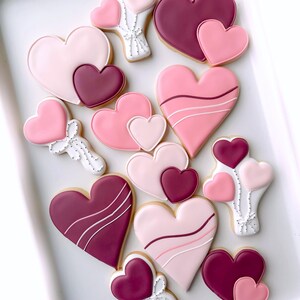Valentine&#39;s Day Hearts (12 cookies)