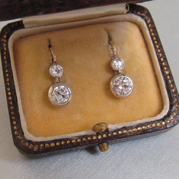 Vienna Gold Drop Earrings - Vintage Style