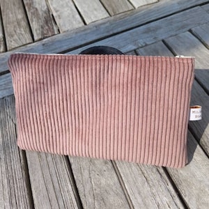 Pretty pouch in powder pink corduroy and cotton. Milia-Loka Biarritz.