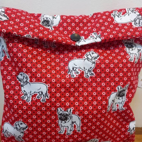 Sac à sandwich/Sac à gouter imperméable en tissu coton rouge motifs chiens et PUL Oeko Tex. Milia-Loka Biarritz.