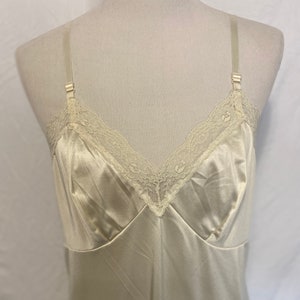Vintage Nightgown, Lacy Sleepwear, Sexy Cream Nightgown, Size Large