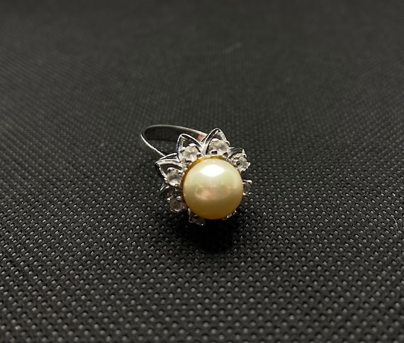 1950s Style Pearl Ring, Statement Ring, Size 9 Ri… - image 3