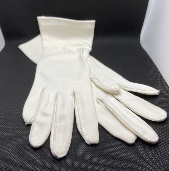 Vintage Faux Creased Leather Gloves, White Gloves… - image 2