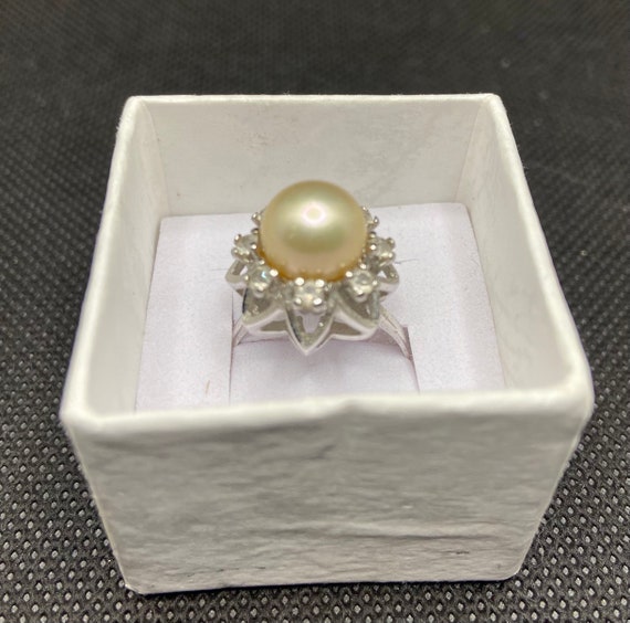 1950s Style Pearl Ring, Statement Ring, Size 9 Ri… - image 1