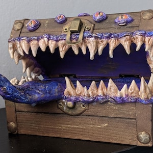 Mimic chest sculpture, dungeons and dragons, ttrpg, tabletop, hobby, game, monster, teeth, tongue, role playing, rpg