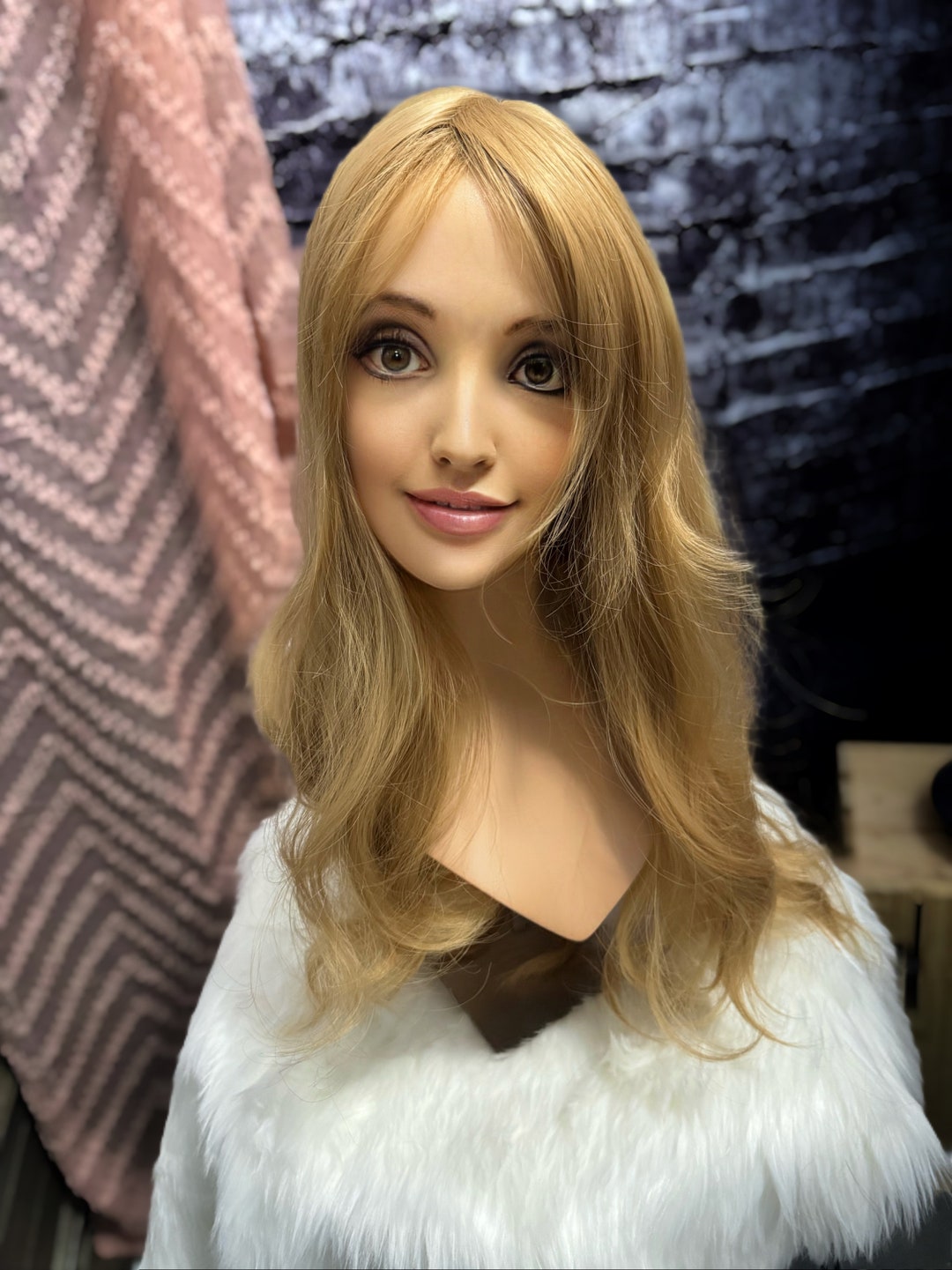 Wanda Medium Buttery Ginger Blonde Wig Wavy Wig Medium Blonde Warm