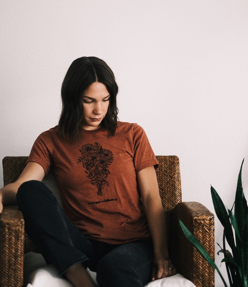 Michigan Wildflowers Tee Rust