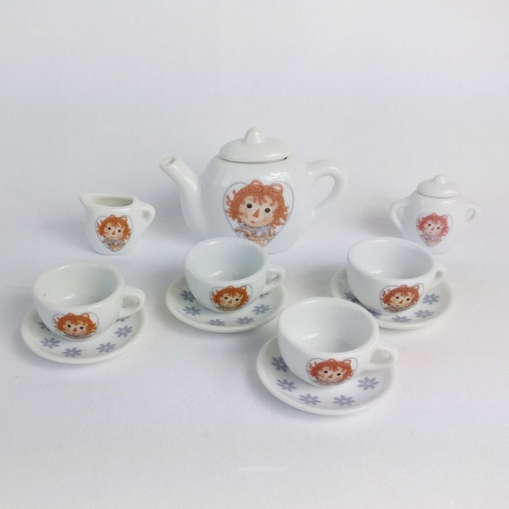 raggedy ann tea set