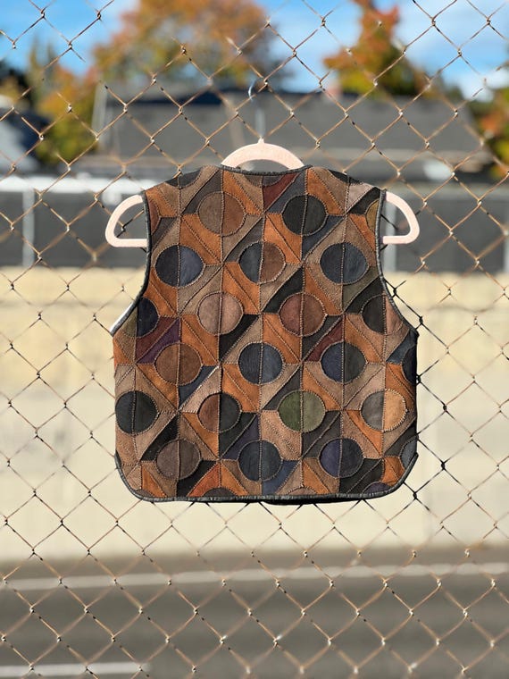 1970s Suede Patchwork Shearling Vest –  Geometric… - image 7