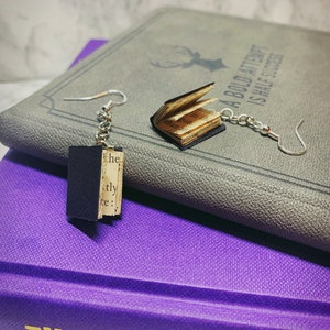 Book earrings| Custom books| Custom earrings| Book lovers jewellery| Drop/dangle earrings| book lover gifts