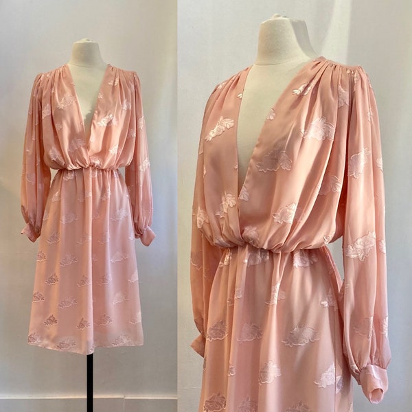 Vintage 80s Dress / DEEP V Neckline + PLEATED Shoulders  + Button Cuff Sleeves / Blush Pink Peach FLORAL Applique / Cachet by Bari Protas