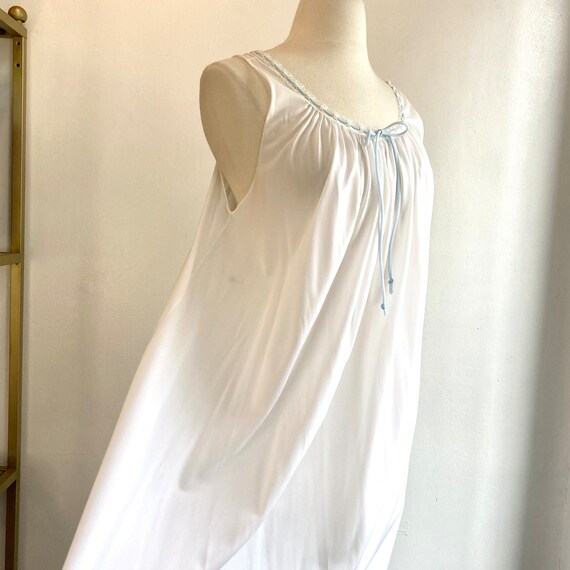 Lovely Vintage 50s 60s Dramatic DRAPED Nightgown … - image 5