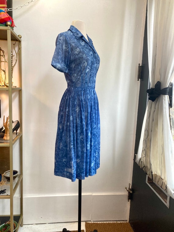 Vintage 50s Shirtwaist Dress / SHEER BLUE ROSE Pr… - image 5