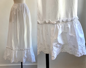 Vintage Victorian PETTICOAT Skirt / Maxi + LACE EYELET Ruffle / Crisp White Vintage Cotton / Elastic Waist