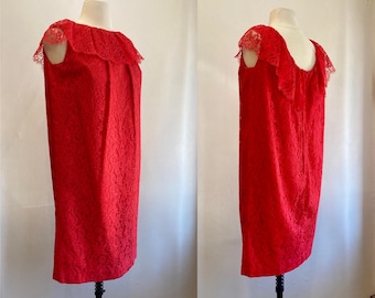 Vintage 60s MOD Dress / RED LACE Babydoll Mini Dress / Shift + Puritan Lace Collar + Low Back / Phil Jacobs Kansas City