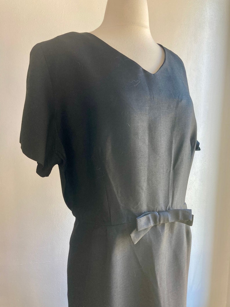 Vintage 50's COCKTAIL Dress / Linen / Little Black Dress Bow Detail / Volup / Designs by Lisa image 4