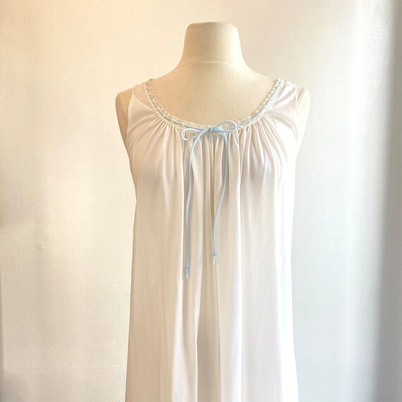 Lovely Vintage 50s 60s Dramatic DRAPED Nightgown … - image 3