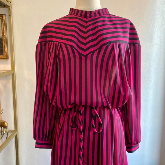 Fun Vintage 70's PINK Magenta + BLACK STRIPED Smo… - image 5