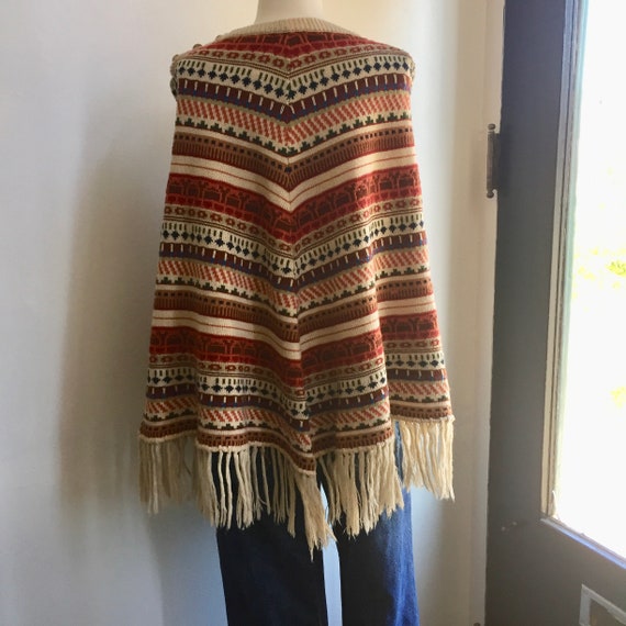 Vintage 70’s FAIR ISLE PONCHO / Wooden Buttons + … - image 8