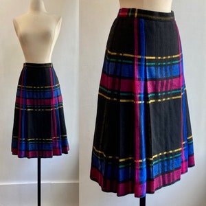 ヴィンテージ 70s チェック柄スカート / ウール ナイフプリーツ + ドロップウエスト / ブラック + レインボーストライプ / カレン・ケイン