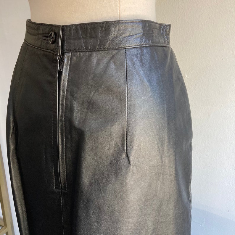 Vintage BLACK LEATHER Skirt / Leather Mini Skirt / POCKETS High Waist / Lined image 3