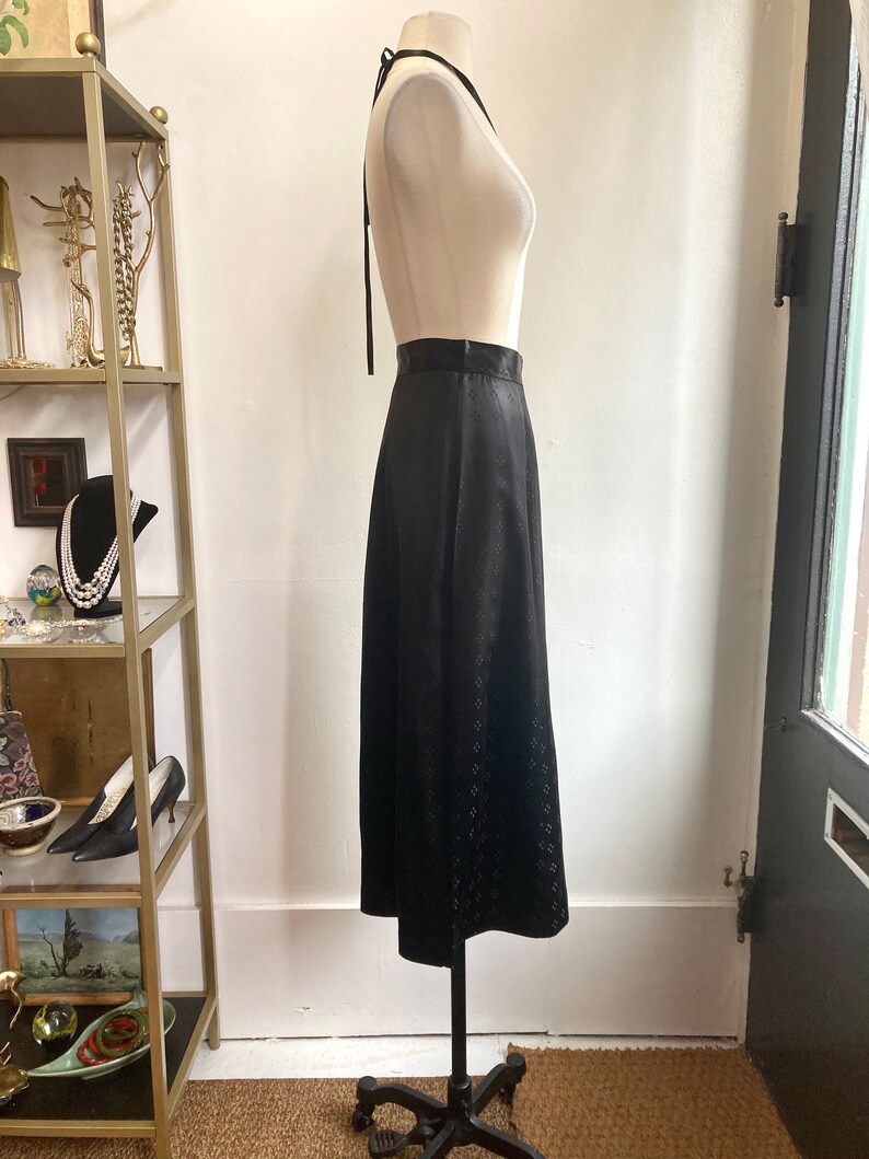 Vintage 40s Skirt / SATIN SILK EMBOSSED Dots / Midi Pencil Length / Side Metal Zip image 5