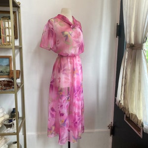 Vintage 50s Dress / SHEER FLORAL CHIFFON / Fit Flare Shawl Tie Collar / Pretty image 2