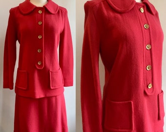 Vintage 60s KNIT SUIT / Mod Two Piece / Coral Skirt + Top + Peter Pan Collar + Pockets + Gold Buttons / Glasgo Knitwear Wool + Kid Mohair